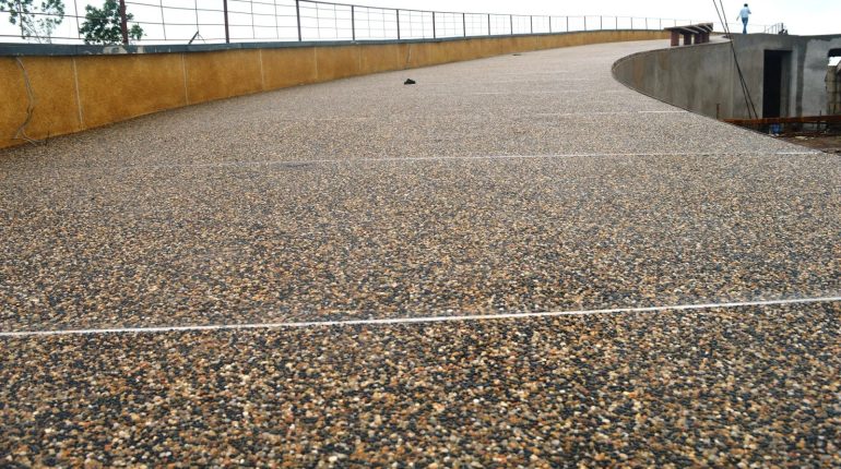 Anti-skid Pebblecrete Flooring for Pedestrian Curved Bridge Walkway