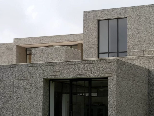 What is Stonecrete Plaster grit wash plaster