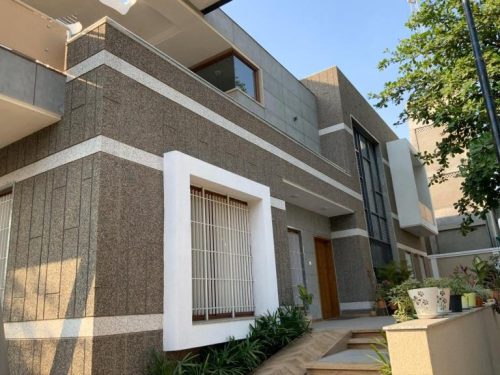 D8F71D02-34FD-4836-BEB5-E81D3FBB7851